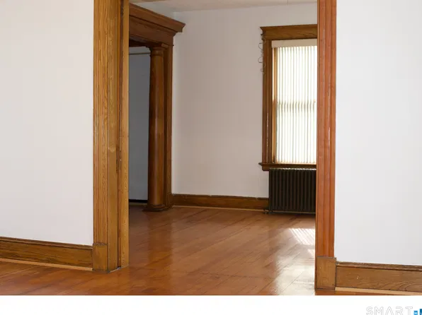 405 Wilson St APT 1, Waterbury, CT 06708