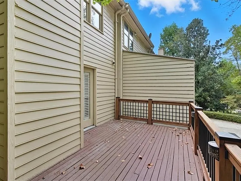 1211 Whitlock Ridge Dr — Photo 31