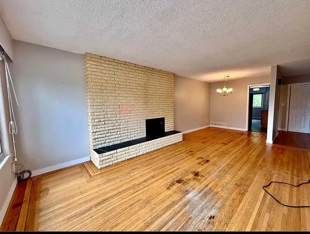 4 bed, 3000 sqft, $3,350 — Photo 2