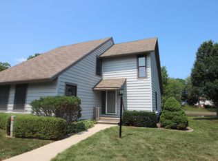 657 Beth Ct, Gurnee, IL 60031