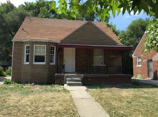 19821 Kelly Rd, Harper Woods, MI 48225