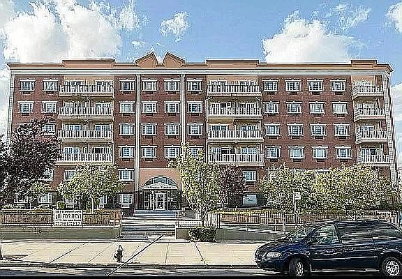1st image of 2801 Emmons Ave APT 4I