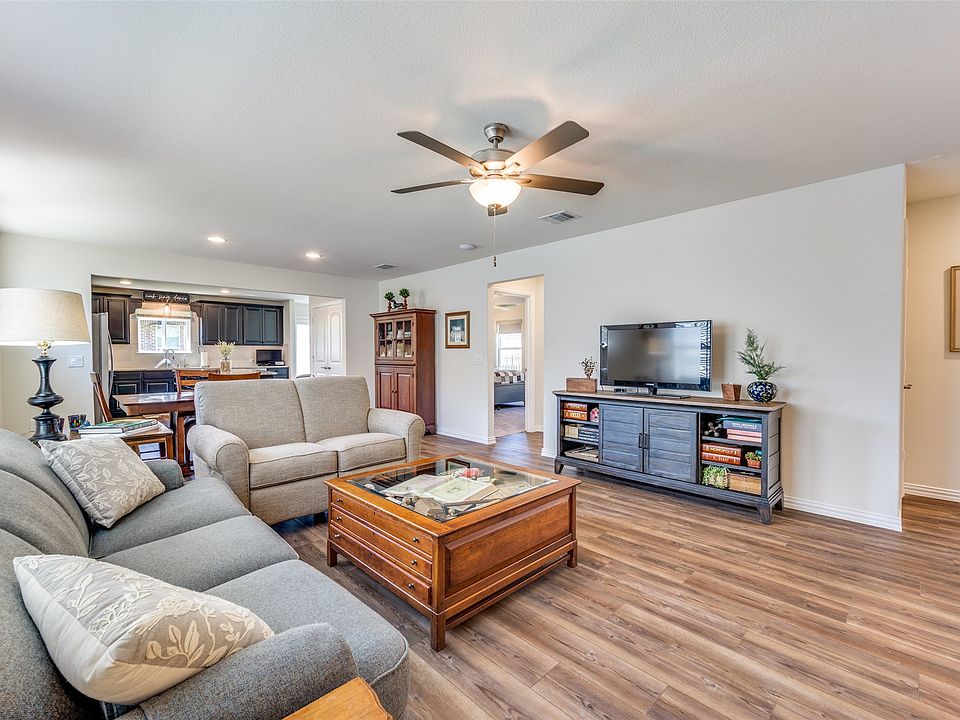 1st image of 844 Hidden Eddy Dr