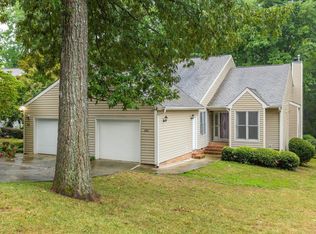221 Chimney Rise Dr, Cary, NC 27511