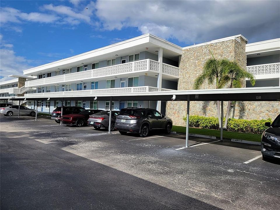 1st image of 4715 BAY STREET NE #225