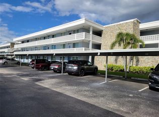 4715 Bay St NE APT 225, Saint Petersburg, FL 33703