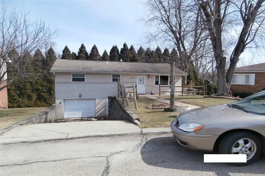 1st image of 162 Rex Ave