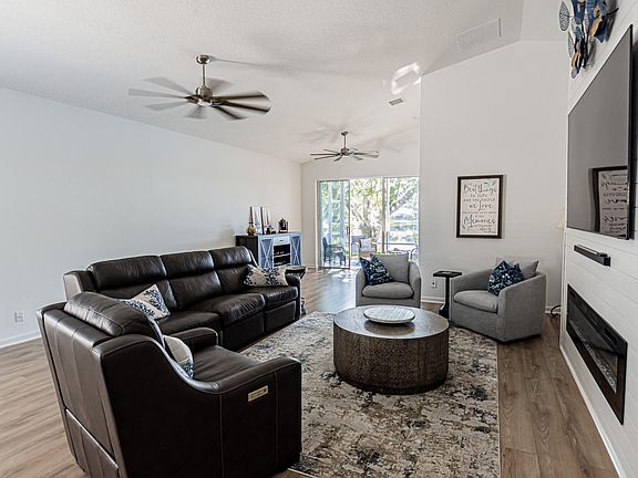 5th image of 309 NW Alana Avenue