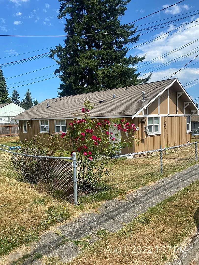 52nd St SE 1009 — Photo 1