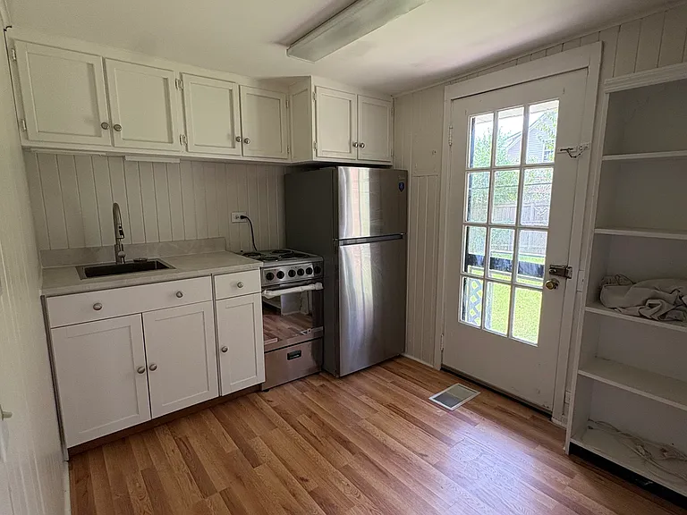 4391 Kelly Ave #2 — Photo 2