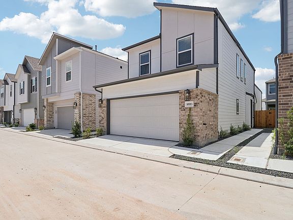 The Avery floorplan in Spring Brook Village of Houston, TX.
