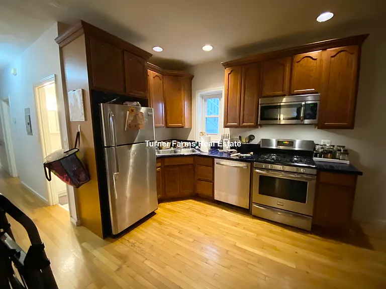 7 Iroquois St #2A — Photo 2