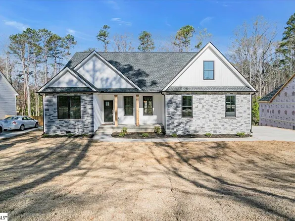 47 Duncan Rd, Travelers Rest, SC 29690