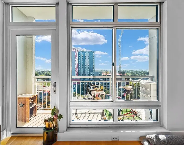 Apartment for Rent — Photo 2