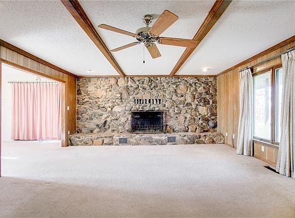 4th image of 1594 N Country Ln