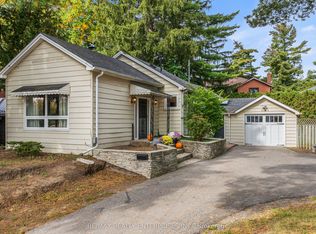 1141 Lakeshore Rd W, Mississauga, ON L5H 1J3