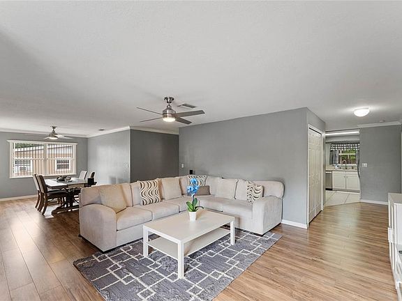 2nd image of 128 Palm Dr