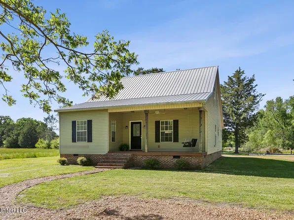 301 Smith Carr Rd, Canton, MS 39046