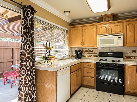5th image of 391 N Ironpike Cir