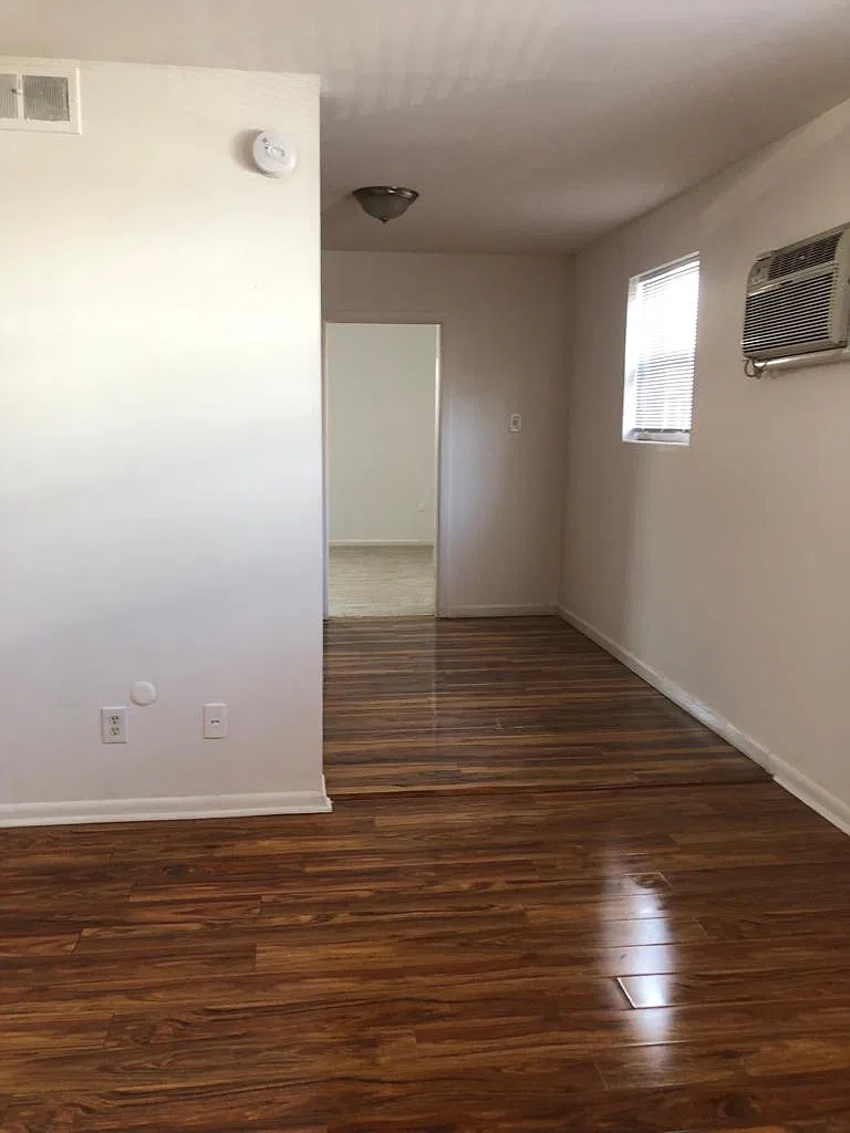 1 bed, 800 sqft, $980 — Photo 1
