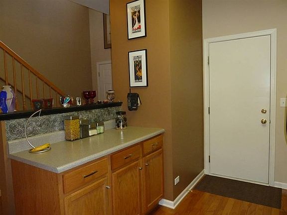 5th image of 427 N Tower Dr