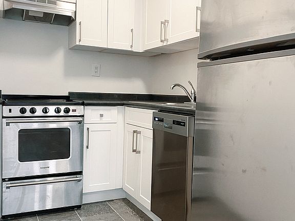 3rd image of 317 E 91st St #D6