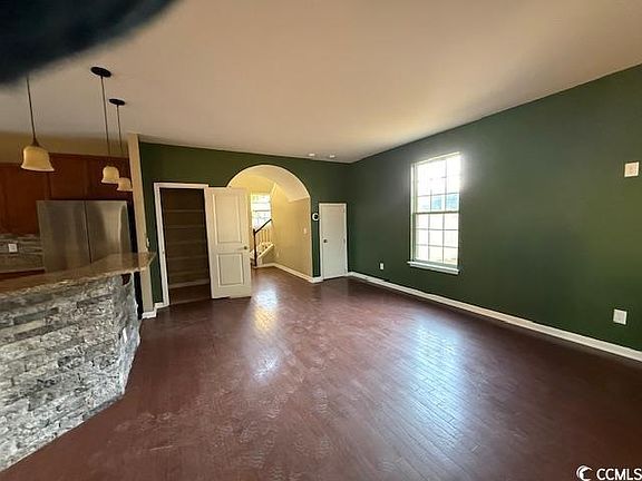 5th image of 237 Golden Oaks Dr.