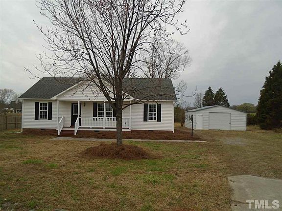 5th image of 113 Eddy Ct