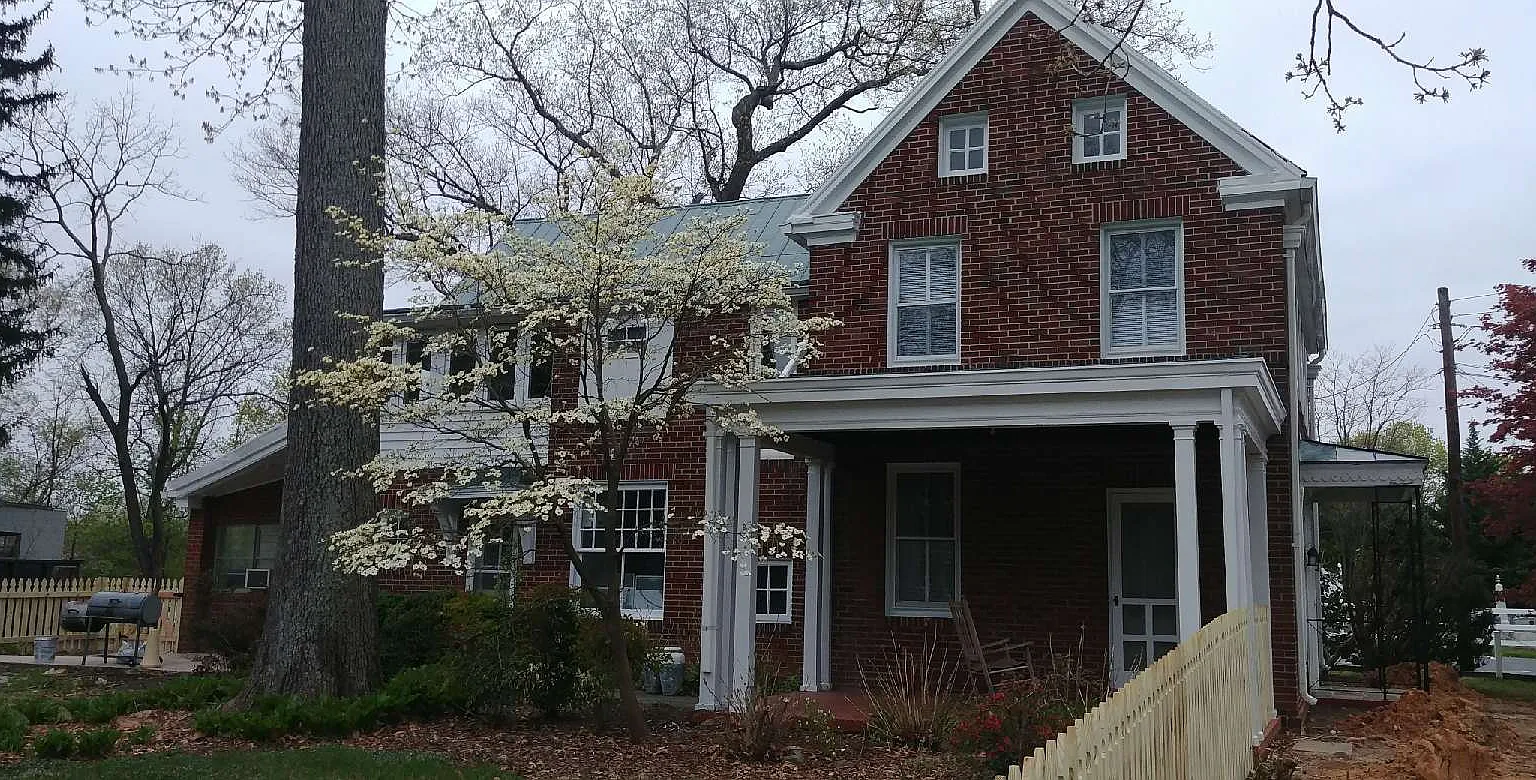 4 bed, 2.0 bath, 3330 sqft, $3,195 — Photo 2