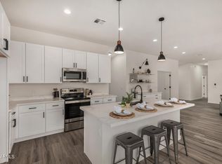 34795 S Mesquite Dr, Black Canyon City, AZ 85324