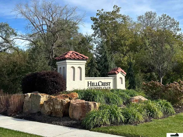 1240 S 93rd St, Lincoln, NE 68520