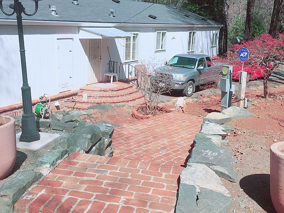 2nd image of 8635 Daken Cir