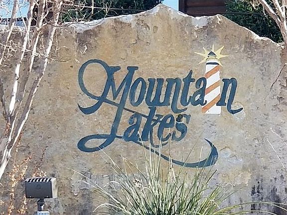 5th image of 1645 Beacon Lake Dr