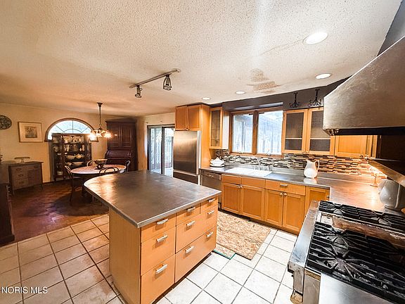 15th image of 1443 Eastgate Rd