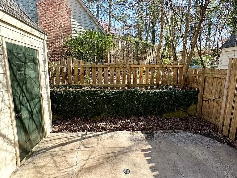 1319 Dylan Heath Ct — Photo 24