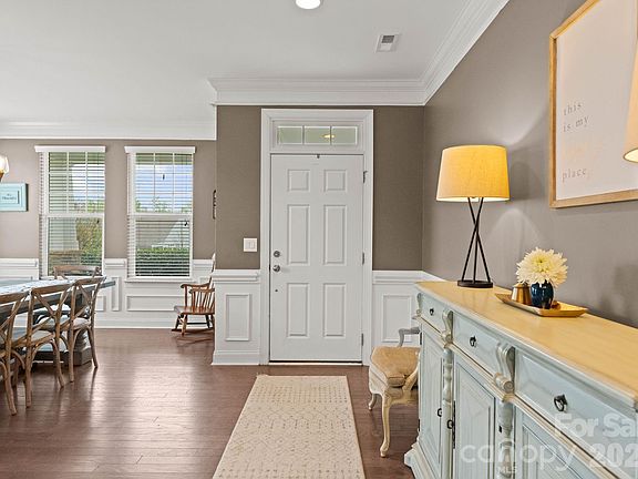 4th image of 1102 Thessallian Ln