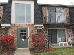 80 Foxberry Dr #B, Getzville, NY
