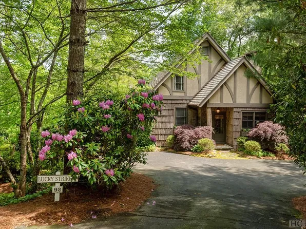 92 Wicket Way, Cashiers, NC 28717