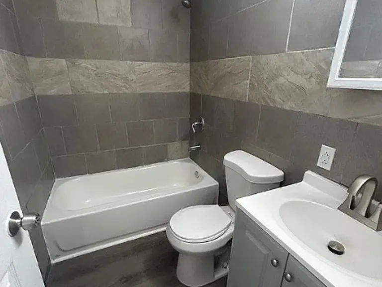 9 Saint Lambert Dr — Photo 7