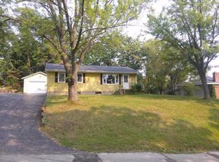 416 Ridge Ave, Burlington, WI 53105