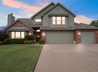 1404 W Waco St S, Broken Arrow, OK 74011