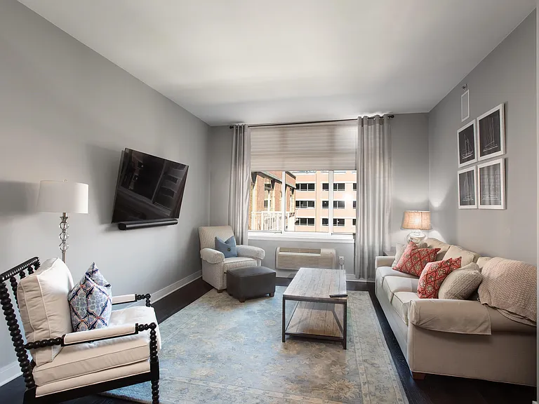 1450 Washington St #620 — Photo 7