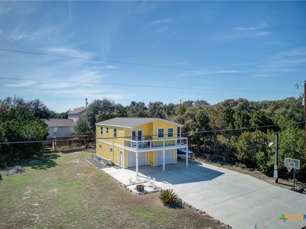 1657 Blueridge Dr, Canyon Lake, TX 78133