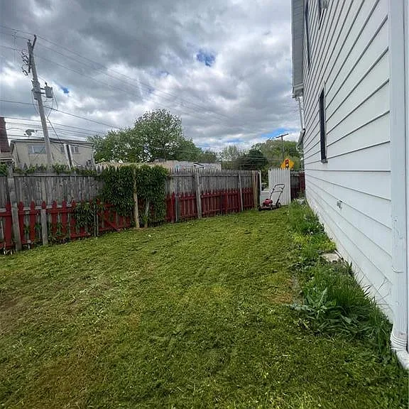 551 Sumner Ct — Photo 10