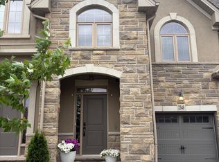2346 Natasha Cir, Oakville, ON L6M 1N9