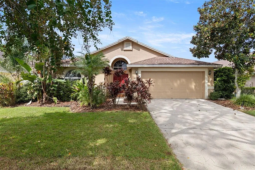 3 bed, 2.0 bath, 1839 sqft, $2,450 — Photo 3