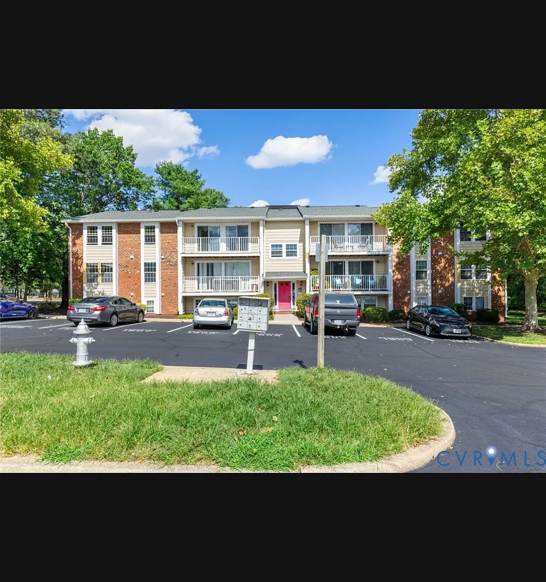 2 bed, 848 sqft, $1,550 — Photo 1