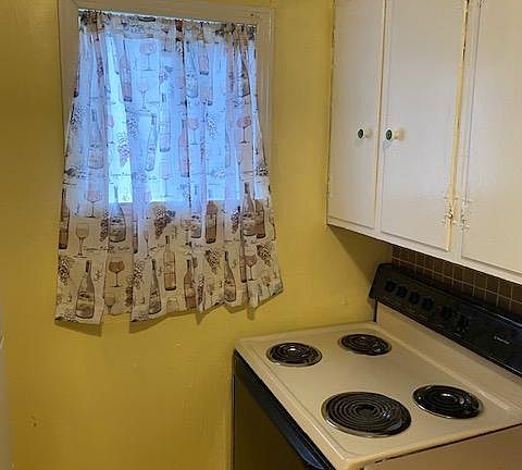 5th image of 1104 Hyman St