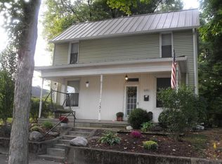 131 Walnut St, Circleville, OH 43113