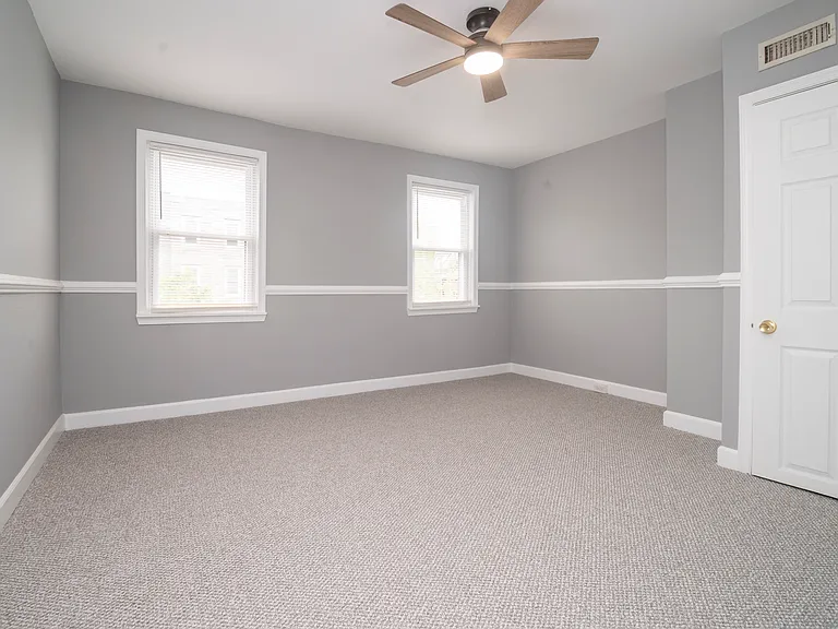 1509 McHenry St — Photo 13